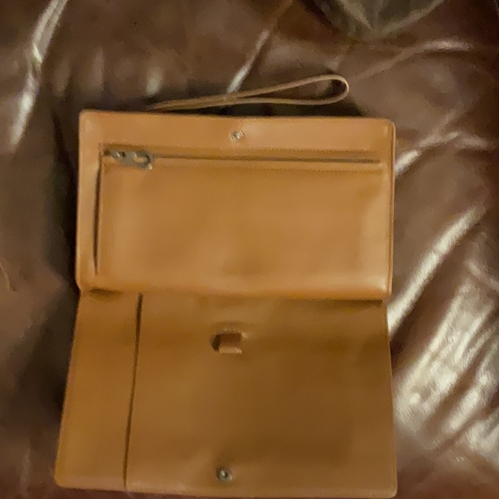 💸PENDING 💸 NWT & COA Bottega Veneta Clutch/Wristlet $1,050 - Picture 3 of 7